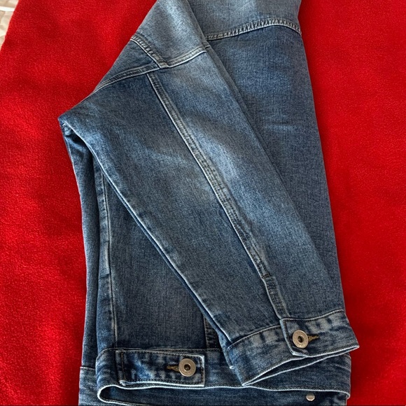 TSher Jean Jacket - Picture 4 of 4